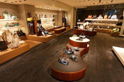 深圳服装店装修效果图1