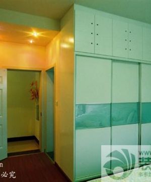 女生卧室定制衣柜设计图