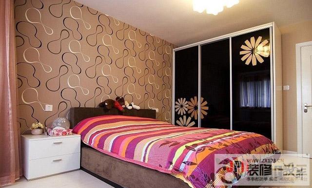 小空间卧室定制衣柜装修效果图