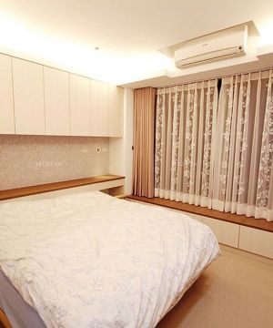 2025最新简约风格十平米小卧室飘窗窗帘设计实景图