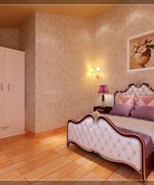 卧室整体衣柜浅褐色木地板图片