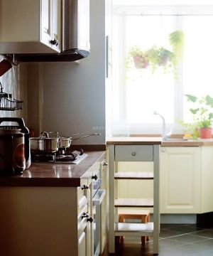 家庭小厨房地面瓷砖图片大全