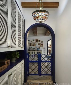 最新地中海风格玄关双开门设计图片大全
