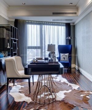 最新书房办公桌摆放效果图