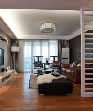 2025客厅地面深棕色木地板设计图片