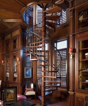 豪华美式阁楼旋转楼梯装修样板欣赏