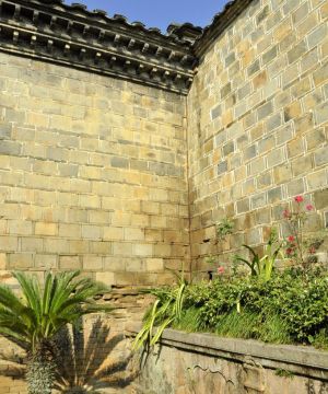 私家花园仿古围墙设计图片