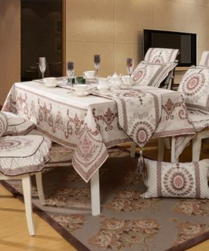 时尚风格两室两厅桌布椅套装饰图片大全