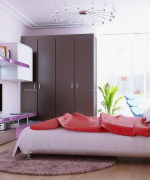 女生房间四门衣柜摆放效果图欣赏