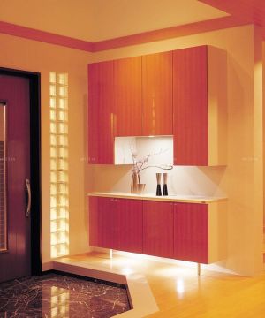 小复式楼玻璃砖隔断装修效果图