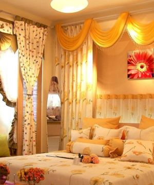 2025女孩温馨卧室彩色窗帘装修效果图片