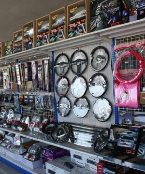 2025汽车饰品店多功能货架设计效果图