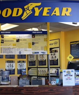 汽车饰品店前台时尚设计效果图