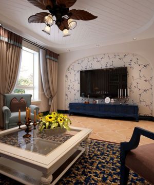 混搭小户型客厅高分子踢脚线装修效果图片2025