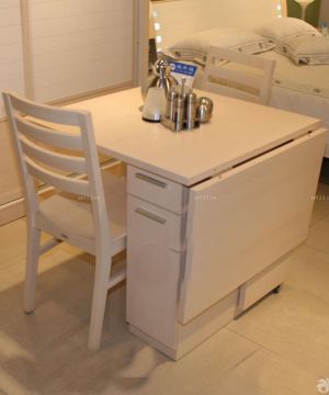 2025现代简约风格折叠餐桌实景图