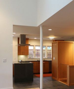 最新小户型开放式厨房厨房隔断装修效果图欣赏