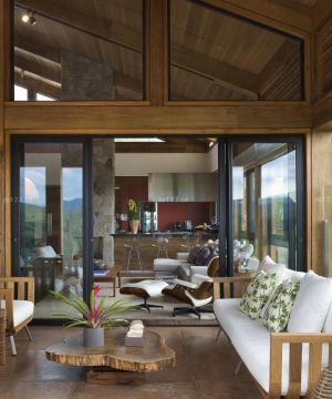 最新两层别墅阳台装修效果图片欣赏