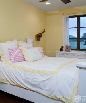 2025家庭别墅小卧室设计效果图欣赏