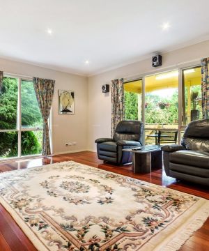 最新高级别墅窗帘搭配设计图片欣赏2025