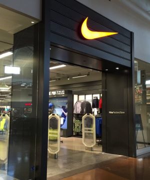 商场运动鞋店门头装饰