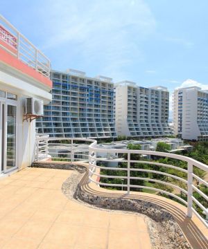 小户型现代简约风格阳台装修效果图片