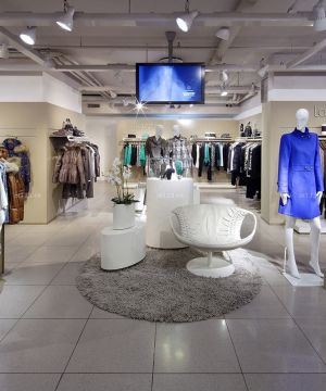 时尚商场服装店咖啡色墙面装修效果图片