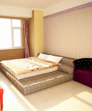 现代房子双人床装修设计效果图片大全130平