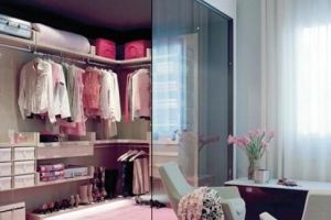 【阿拉善东易日盛装饰】搭配达人教你收纳小户型衣帽间